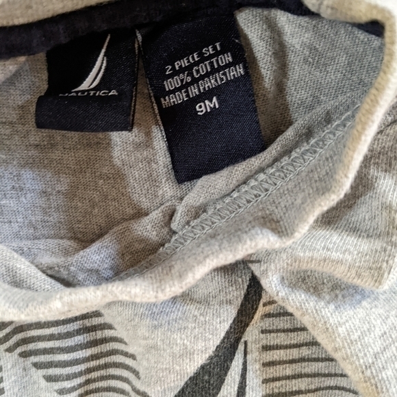 Boys gray Nautica short sleeve T-shirt size 9 months - Picture 2 of 2